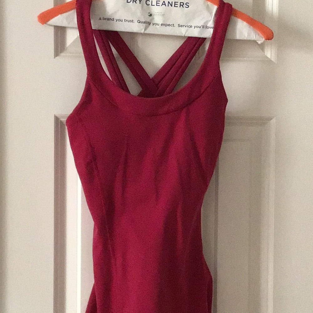 What a beautiful Lululemon color this is!